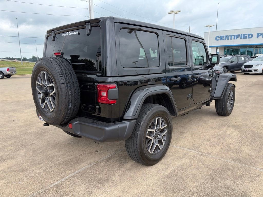 2025 Jeep Wrangler 4-Door Sahara 4x4