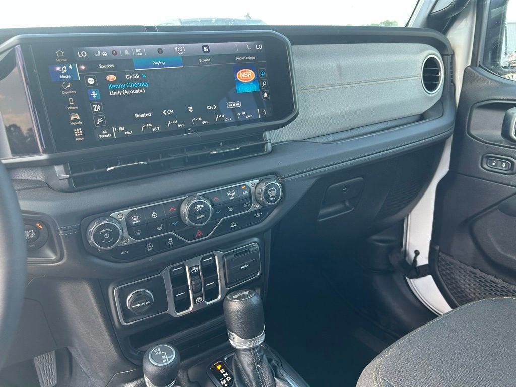 2025 Jeep Wrangler 4-Door Sahara 4x4