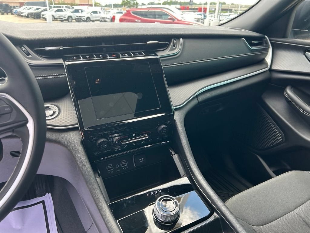 2025 Jeep Grand Cherokee Laredo X 4x4