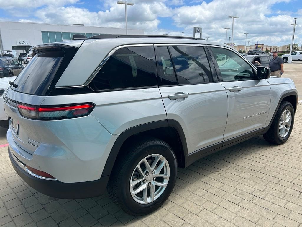 2025 Jeep Grand Cherokee Laredo X 4x4