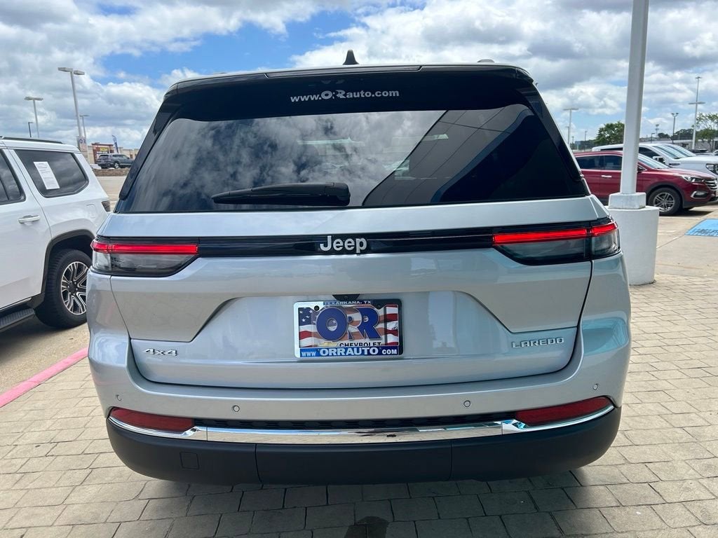2025 Jeep Grand Cherokee Laredo X 4x4