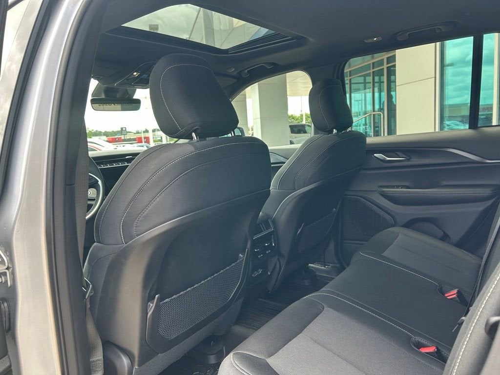 2025 Jeep Grand Cherokee Laredo X 4x4