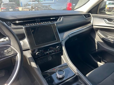 2023 Jeep Grand Cherokee L Laredo 4x2