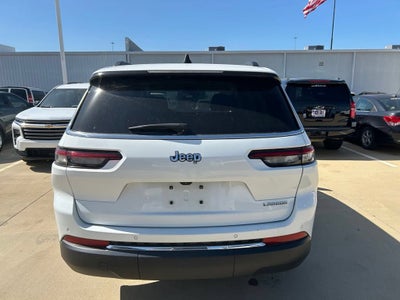 2023 Jeep Grand Cherokee L Laredo 4x2