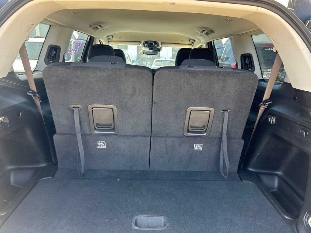 2023 Jeep Grand Cherokee L Laredo 4x2