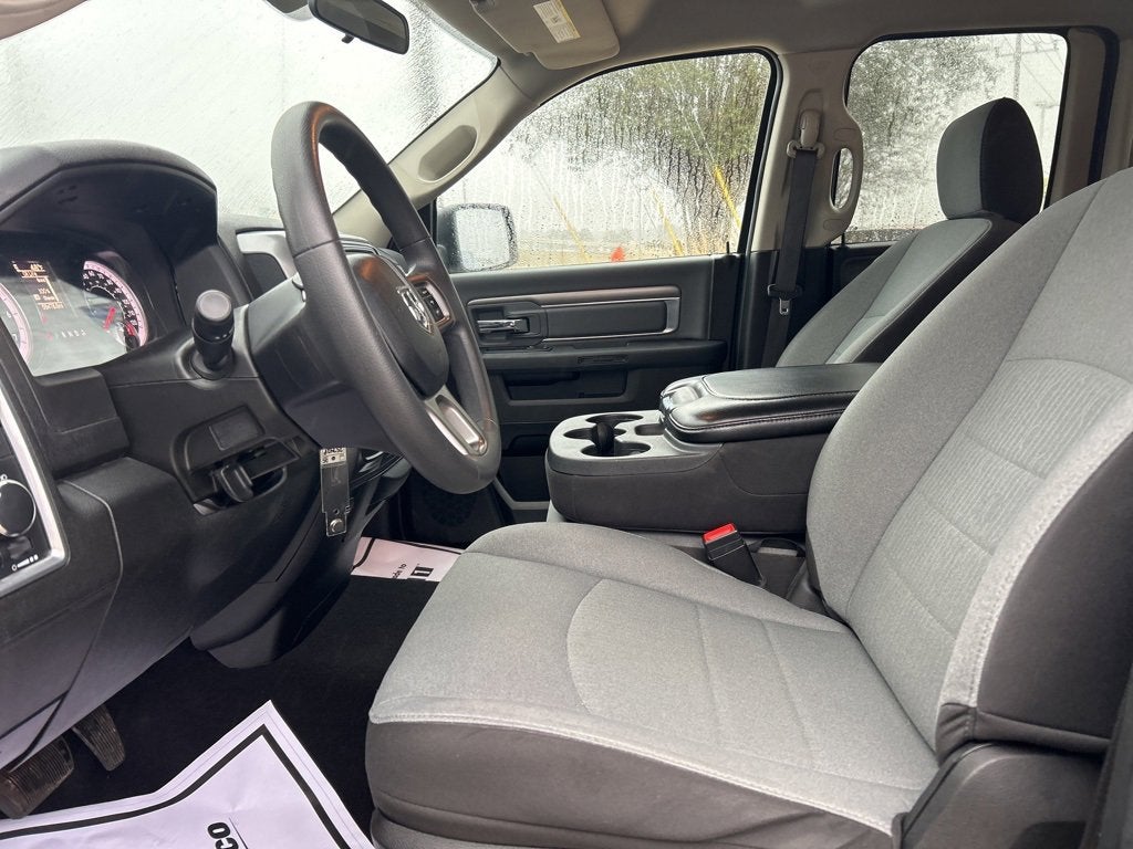 2024 RAM 1500 Classic SLT Quad Cab 4x2 6'4" Box