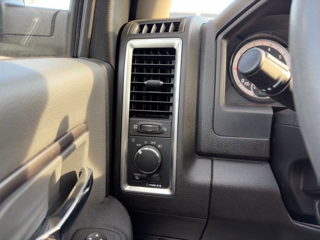 2024 RAM 1500 Classic SLT