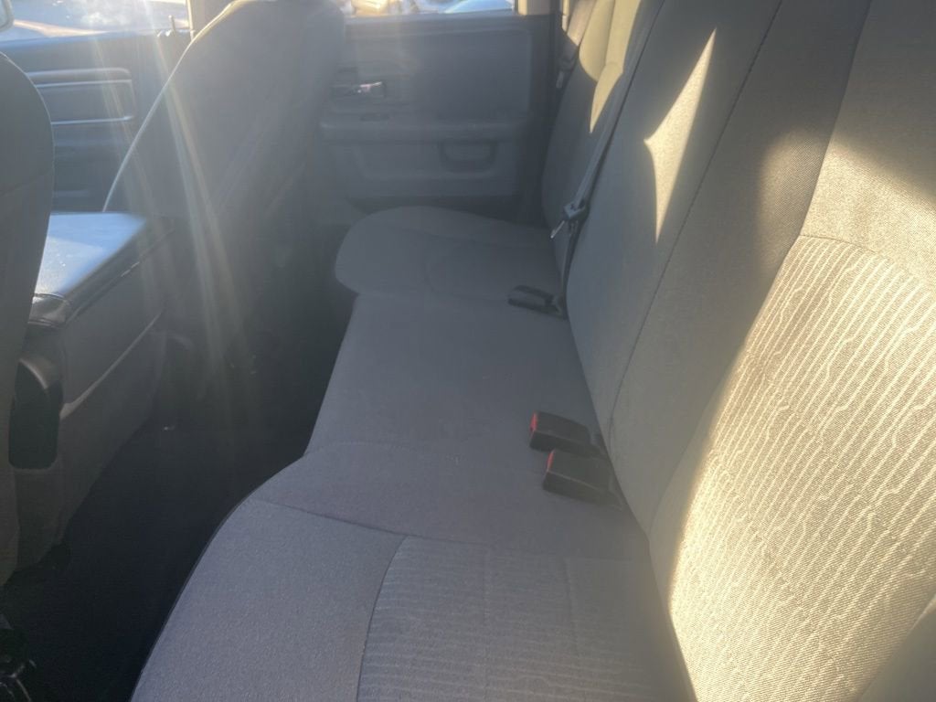 2024 RAM 1500 Classic SLT Quad Cab 4x2 6'4" Box
