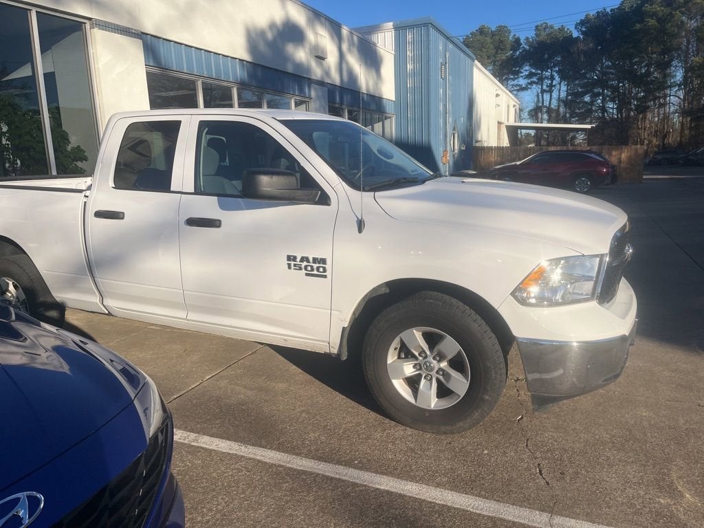 2024 RAM 1500 Classic SLT Quad Cab 4x2 6'4" Box