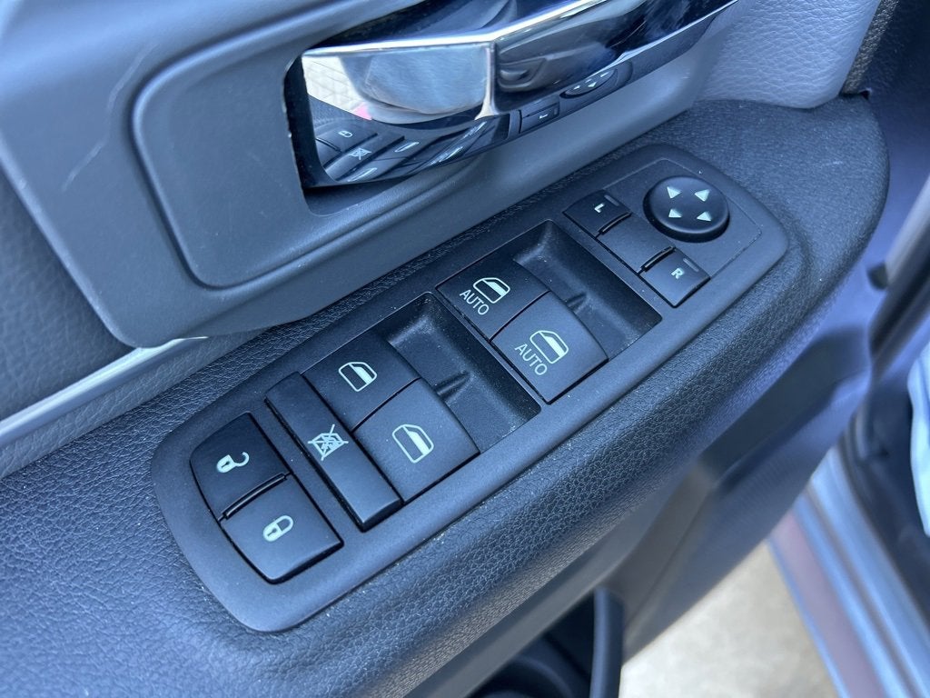 2024 RAM 1500 Classic SLT