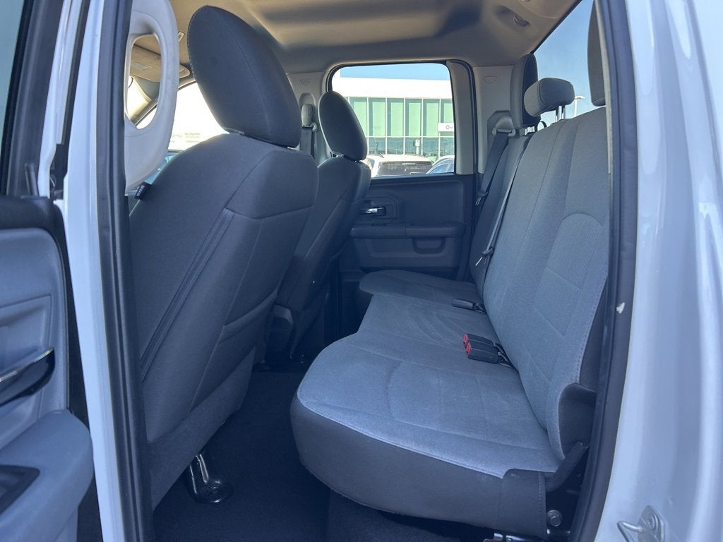 2024 RAM 1500 Classic SLT Quad Cab 4x2 6'4" Box