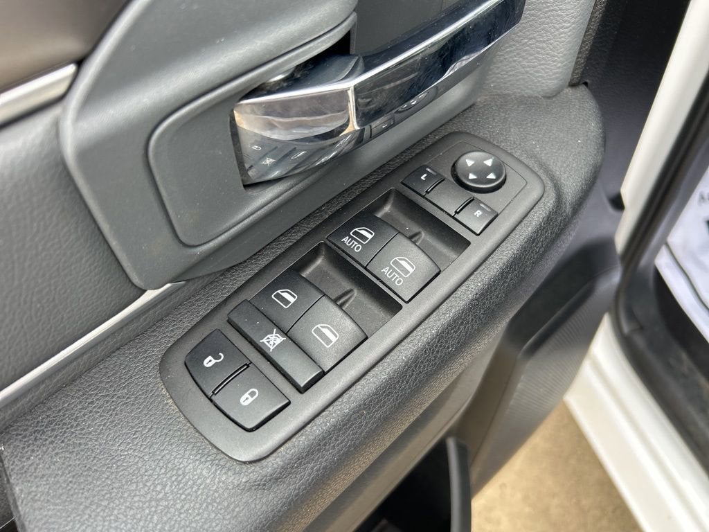 2024 RAM 1500 Classic SLT