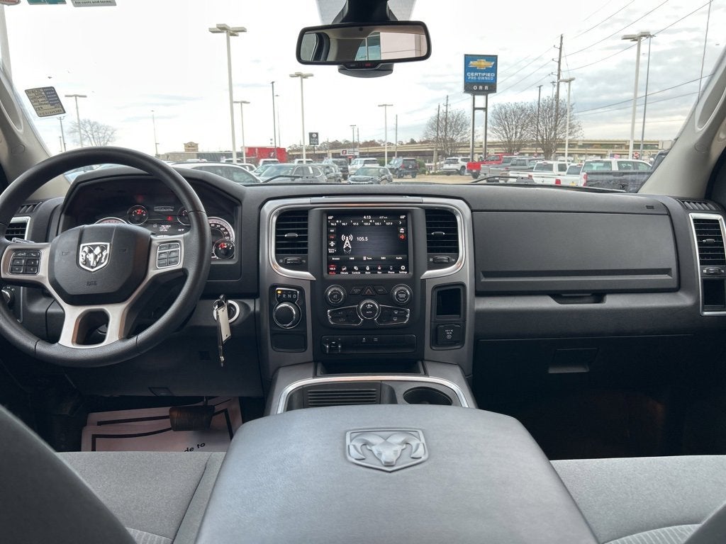 2023 RAM 1500 Classic SLT Crew Cab 4x2 5'7" Box