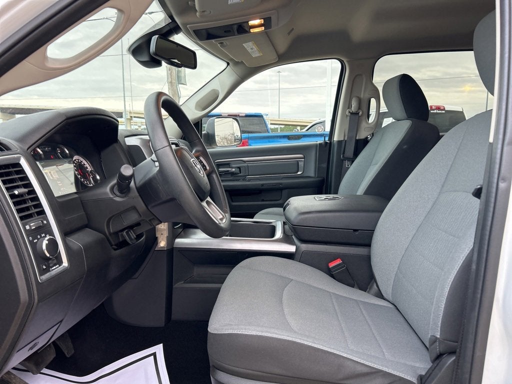 2023 RAM 1500 Classic SLT Crew Cab 4x2 5'7" Box