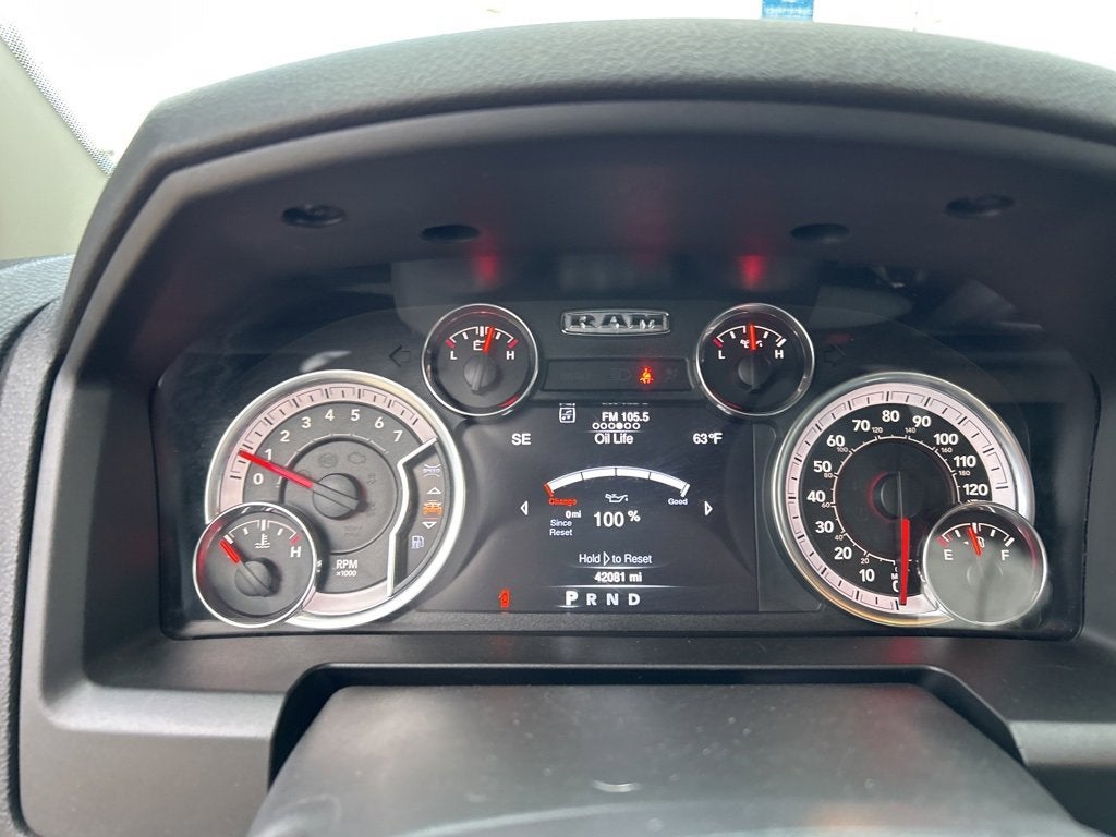 2023 RAM 1500 Classic SLT Crew Cab 4x2 5'7" Box