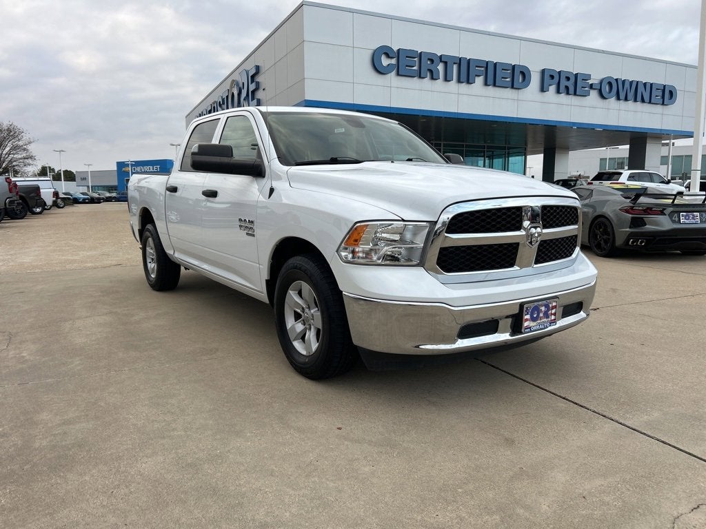 2023 RAM 1500 Classic SLT Crew Cab 4x2 5'7" Box