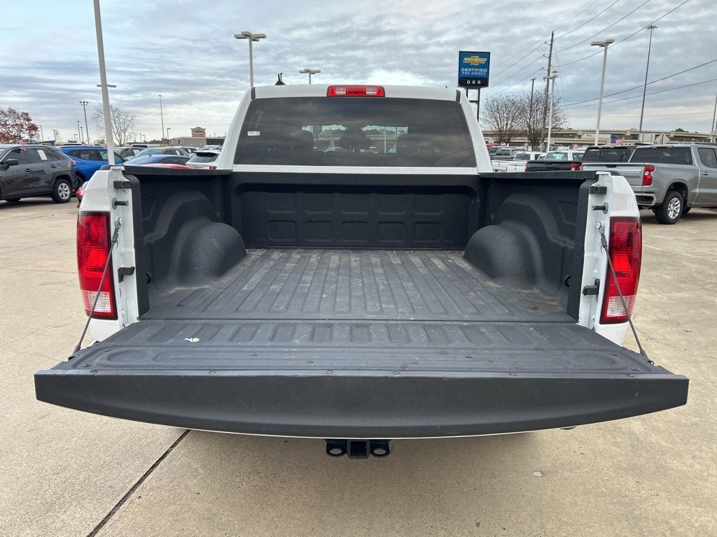2023 RAM 1500 Classic SLT Crew Cab 4x2 5'7" Box