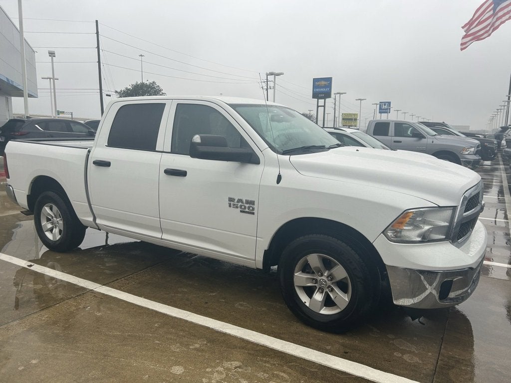 2023 RAM 1500 Classic SLT Crew Cab 4x2 5'7" Box