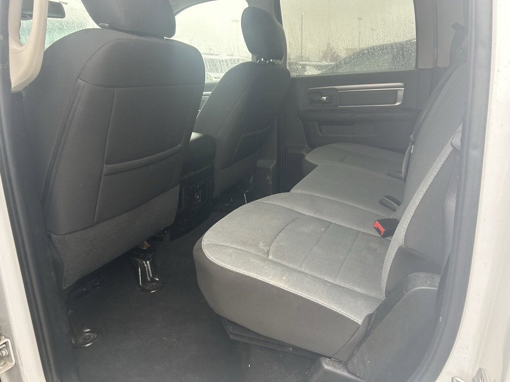 2023 RAM 1500 Classic SLT Crew Cab 4x2 5'7" Box