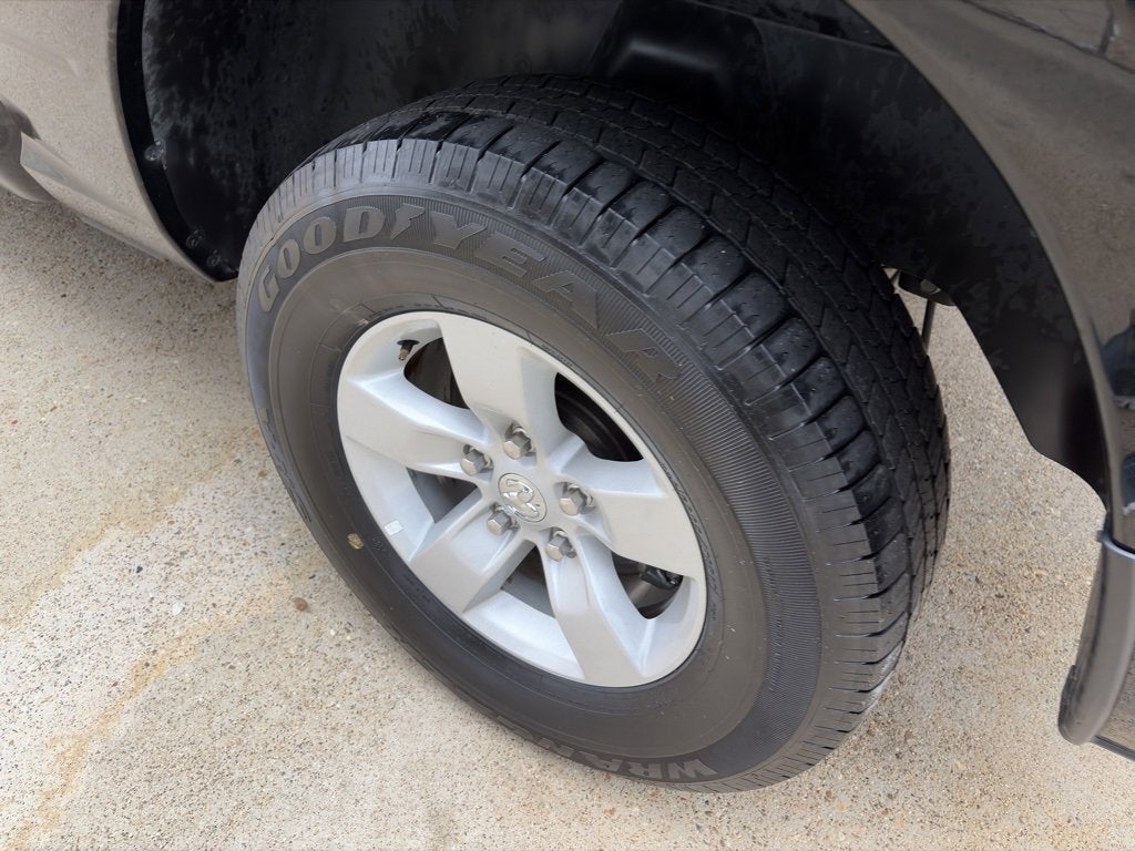 2023 RAM 1500 Classic SLT Crew Cab 4x2 5'7" Box