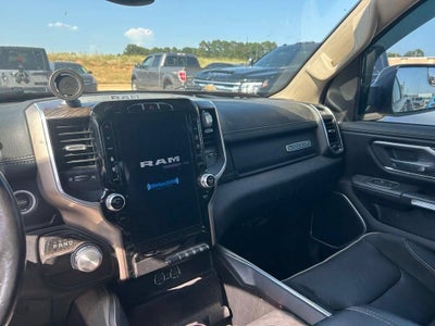 2020 RAM 1500 Laramie Crew Cab 4x2 5'7" Box