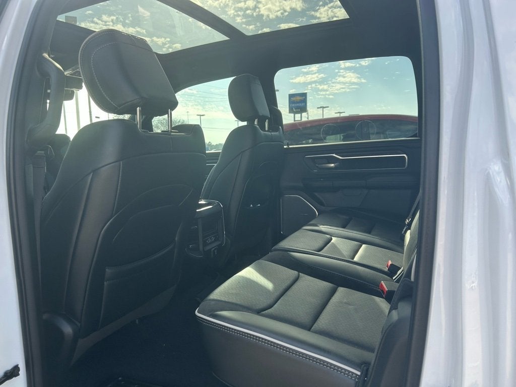 2025 RAM 1500 Laramie Crew Cab 4x4 5'7" Box