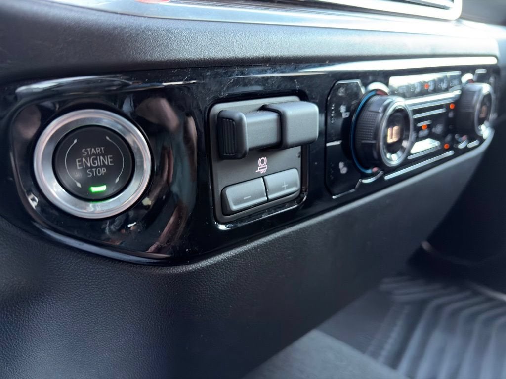 2025 Chevrolet Silverado 3500 HD LT