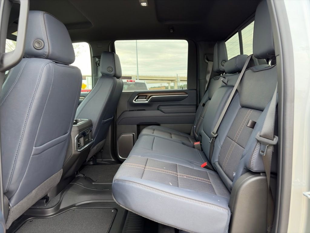 2025 Chevrolet Silverado 3500 HD High Country