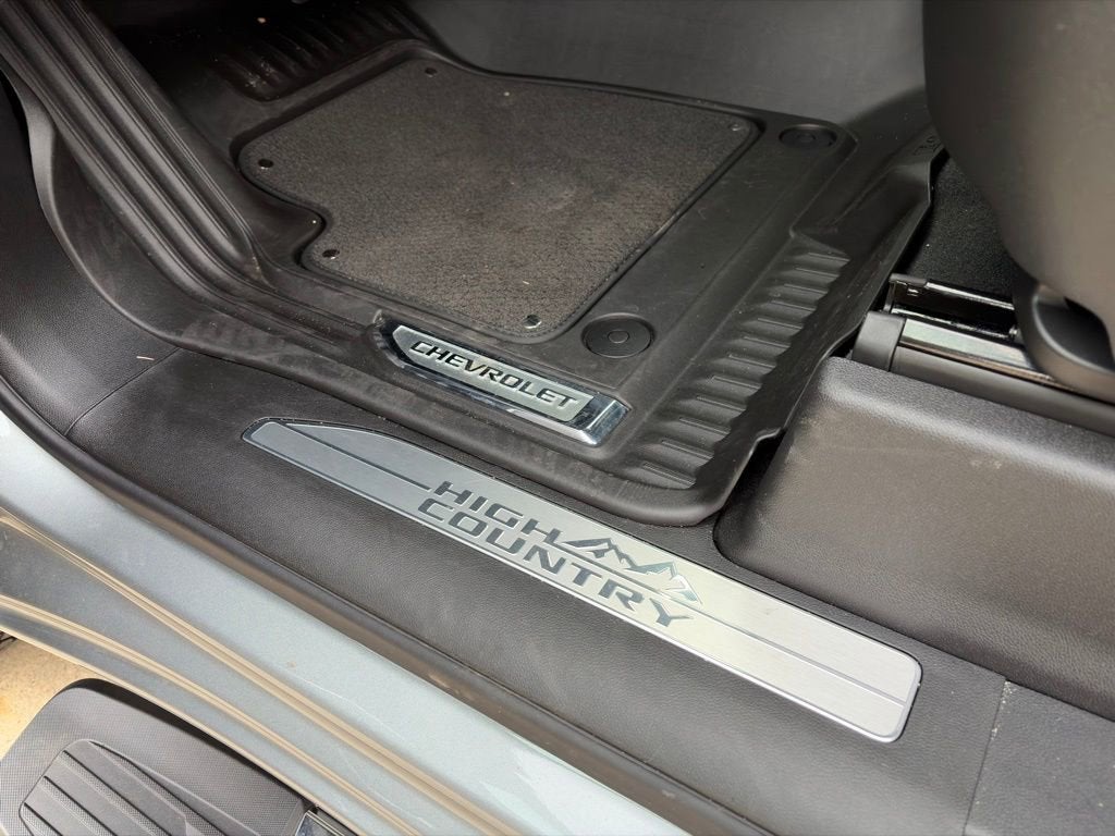 2025 Chevrolet Silverado 3500 HD High Country