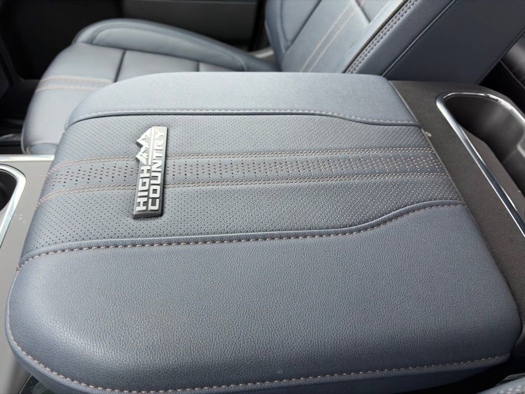 2025 Chevrolet Silverado 3500 HD High Country