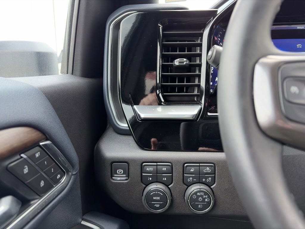 2025 Chevrolet Silverado 3500 HD High Country