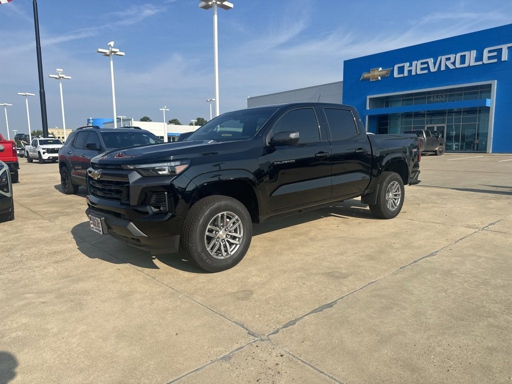 2025 Chevrolet Colorado WT/LT