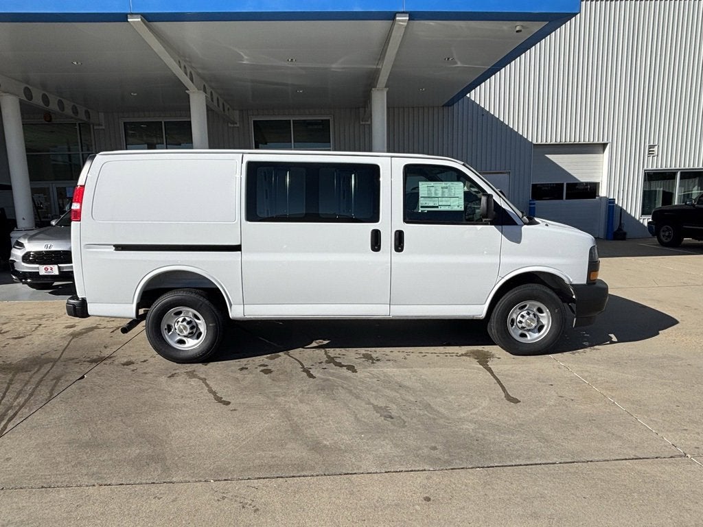 2025 Chevrolet Express Cargo 2500 WT