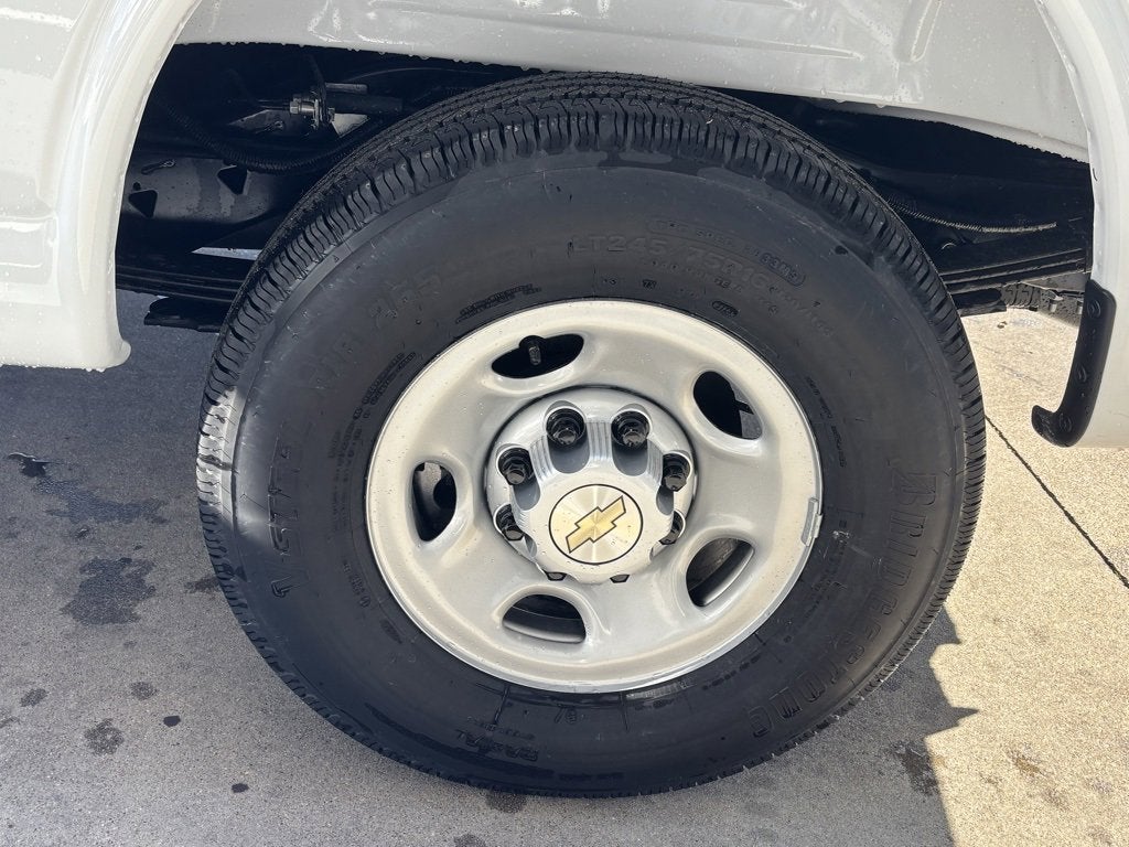 2025 Chevrolet Express Cargo 2500 WT