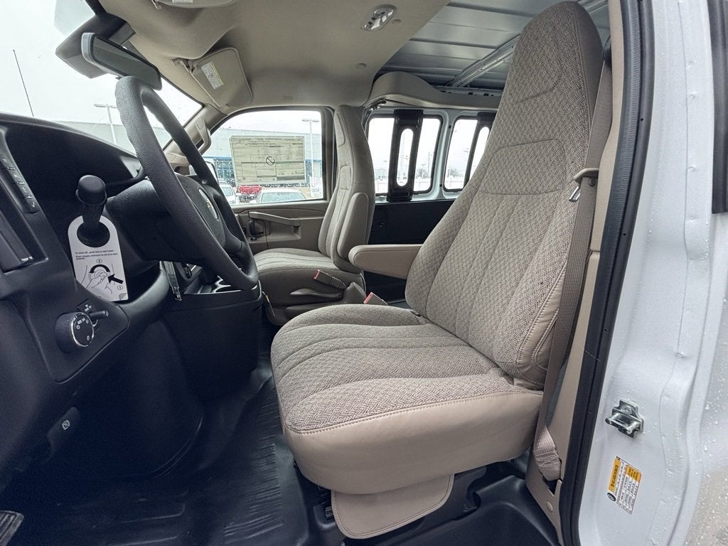 2025 Chevrolet Express Cargo 2500 WT