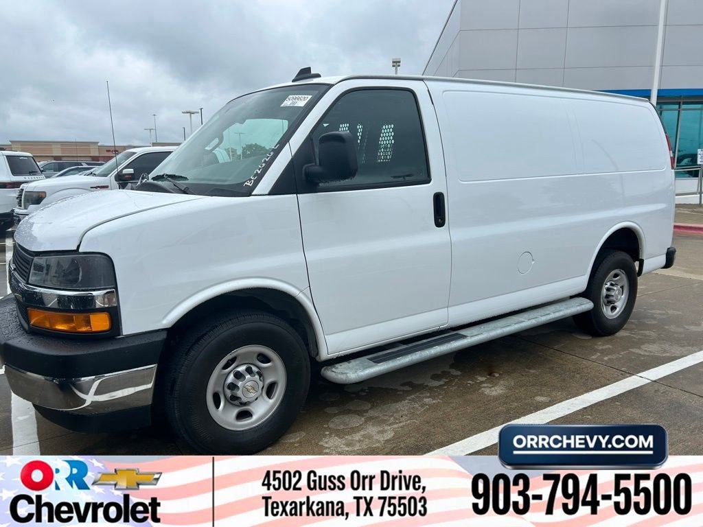 2024 Chevrolet Express 2500 Work Van HD's photo