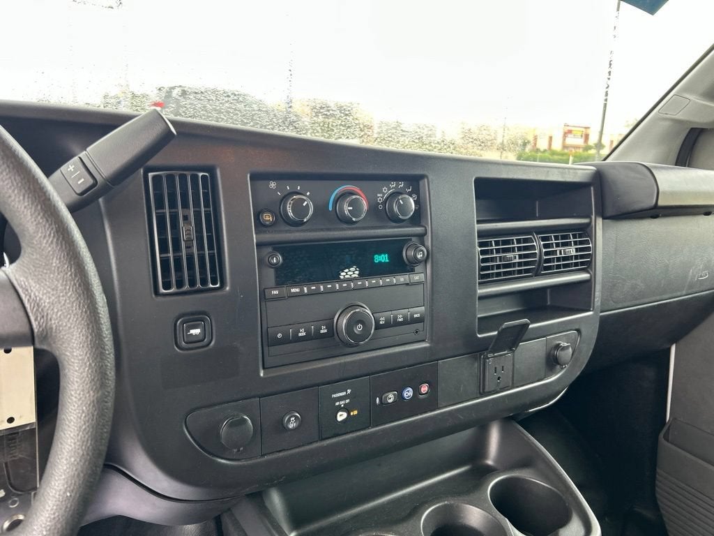 2024 Chevrolet Express Cargo 2500 WT