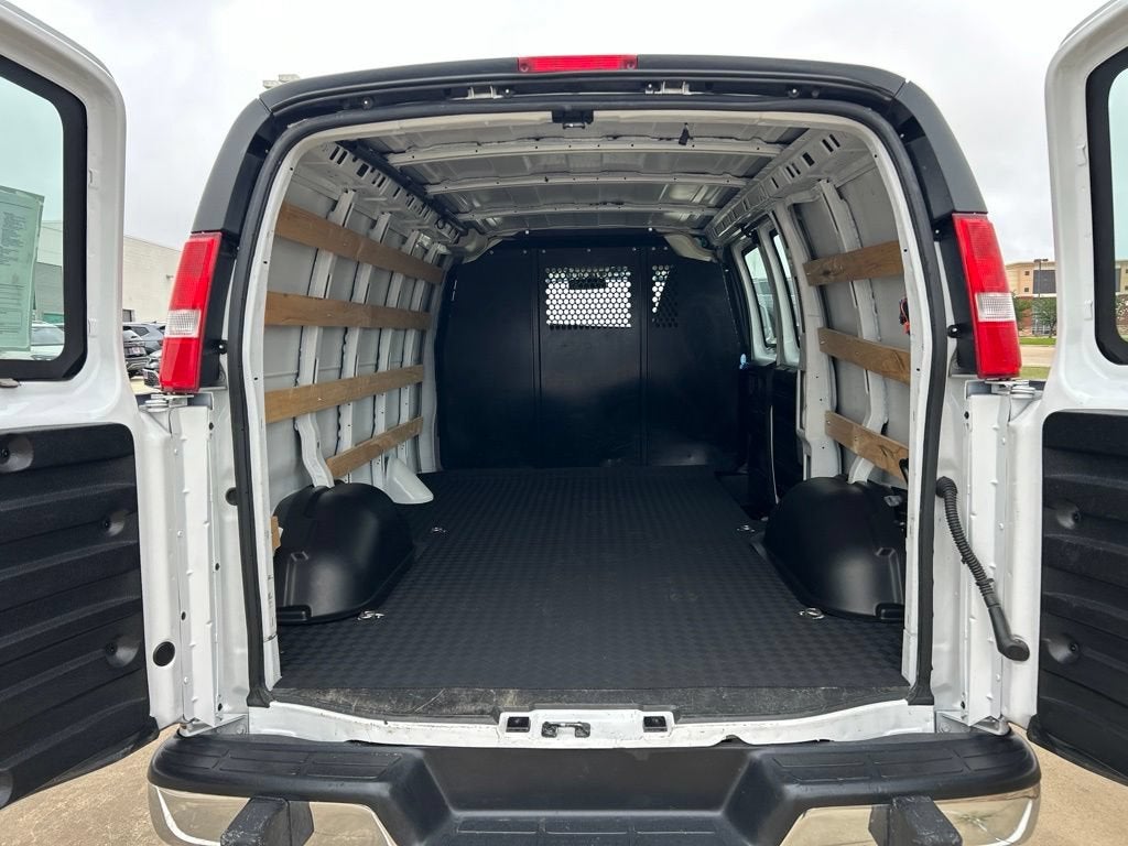 2024 Chevrolet Express Cargo 2500 WT