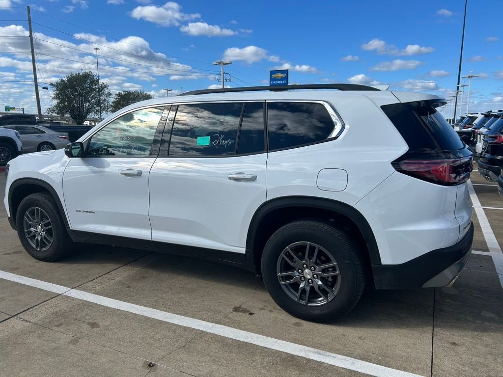 2025 GMC Acadia Elevation