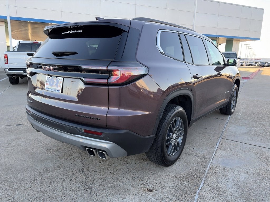 2025 GMC Acadia Elevation