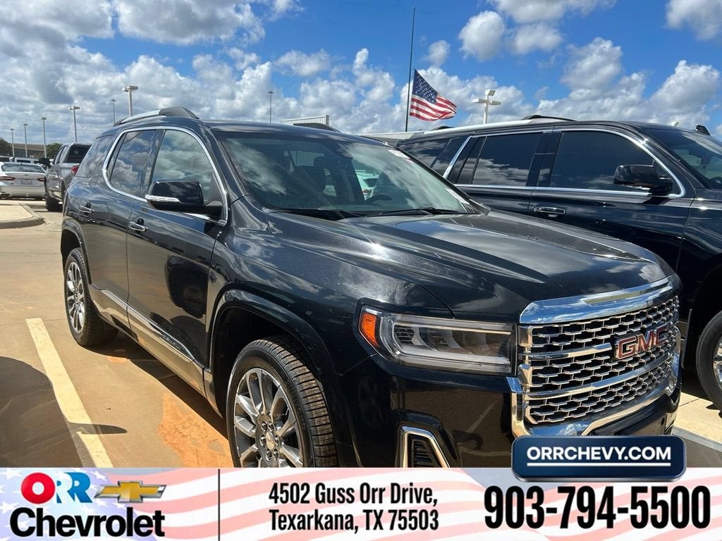 2023 GMC Acadia Denali