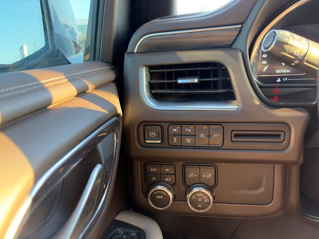 2022 GMC Yukon SLT