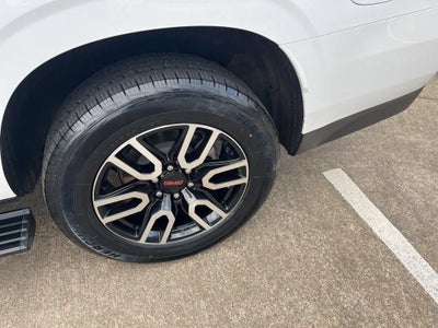 2024 GMC Yukon XL AT4