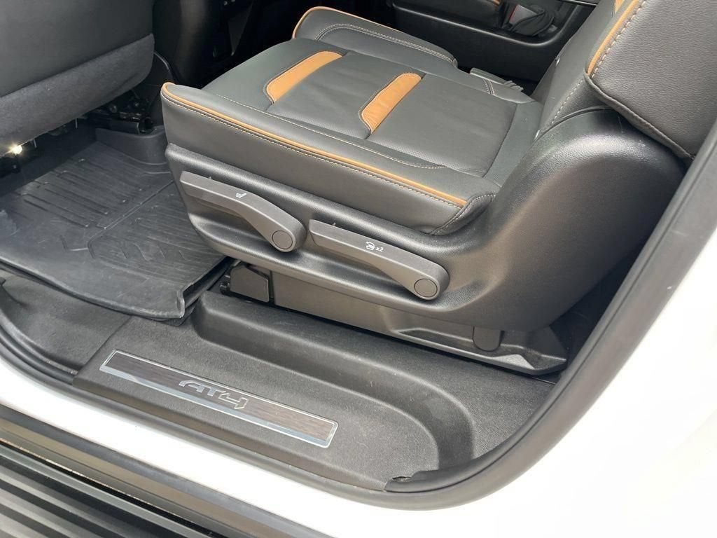 2024 GMC Yukon XL AT4