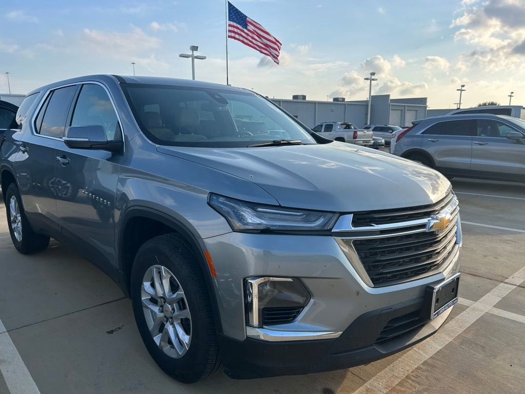 2023 Chevrolet Traverse LS