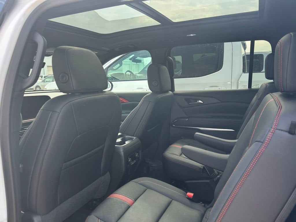 2025 Chevrolet Traverse RS