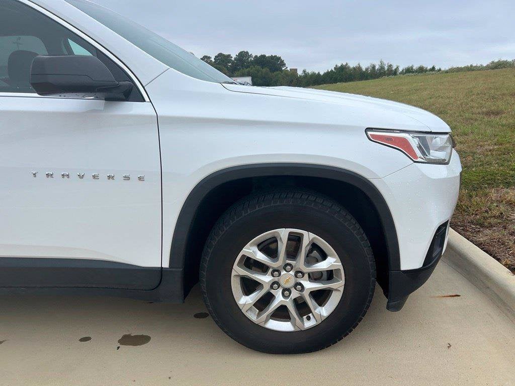 Used 2020 Chevrolet Traverse LS with VIN 1GNEVFKW1LJ164844 for sale in Texarkana, TX