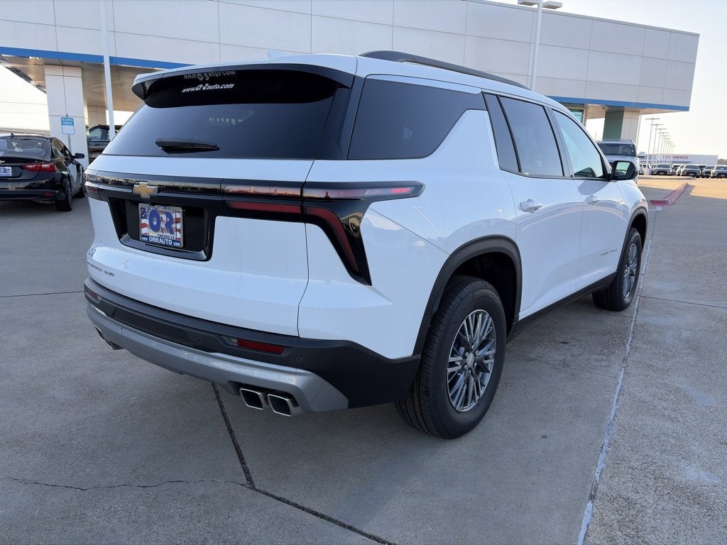 2025 Chevrolet Traverse LT