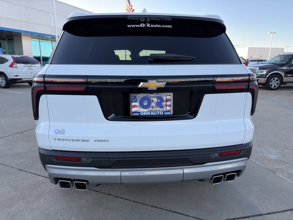 2025 Chevrolet Traverse LT