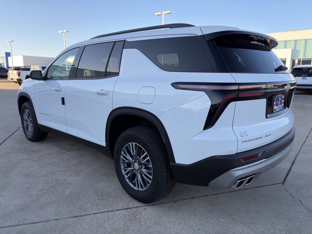 2025 Chevrolet Traverse LT